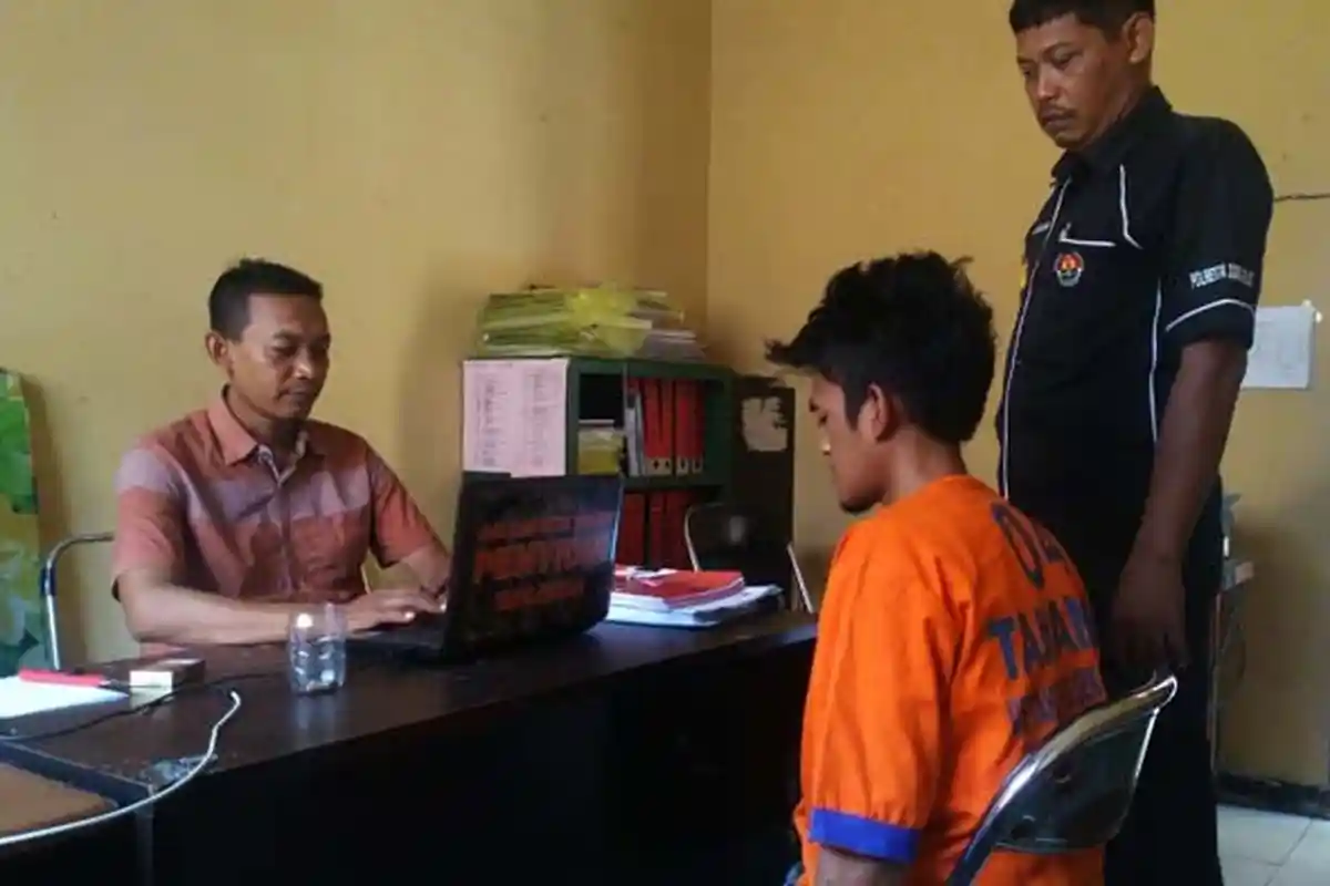 Terlilit Utang, Pria Sidoarjo Ini Nekat Curi Emas Majikan Sendiri. Begini Nasibnya