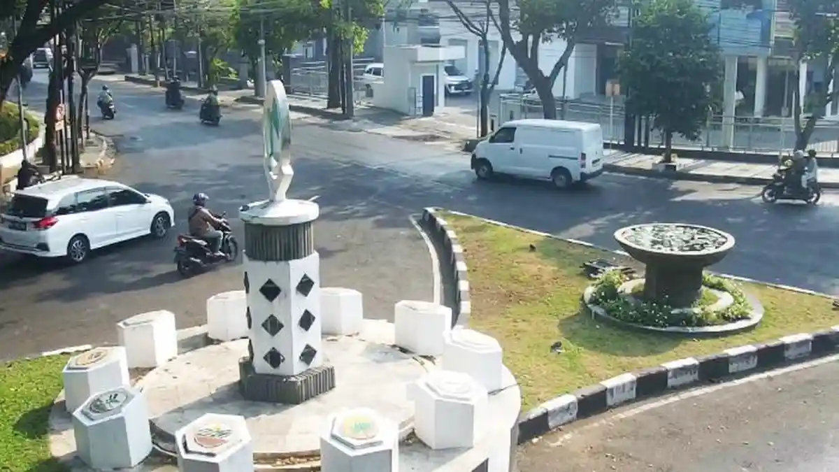 Cuaca Malang-Kota Batu Hari Ini Sabtu 10 Oktober 2026: Hujan Ringan, Suhu Dingin Capai 15 °C