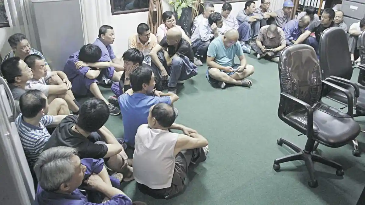 Tekan Penularan Covid-19, MUI Minta Pemerintah Stop Tenaga Kerja Asing, Terutama dari China