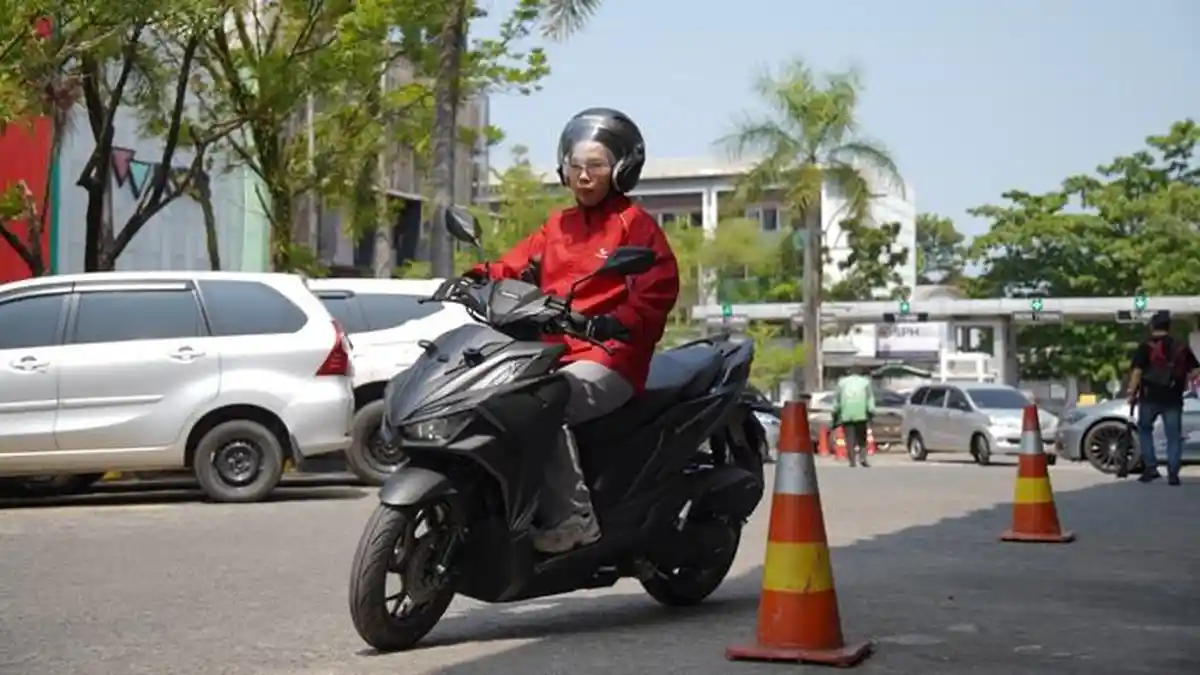 Harga dan Spesifikasi New Honda Vario Evo 160 OTR Palembang - Sripoku.com