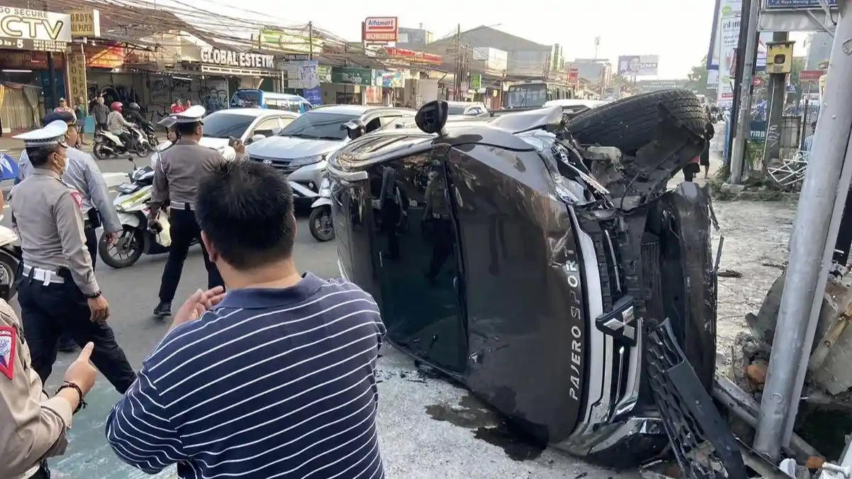 Identitas Korban Tewas Kecelakaan Maut Pajero vs Motor di Madukoro Semarang, Warga Rembang