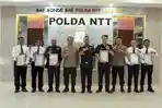 polisi-di-Belu-terima-penghargaan.jpg