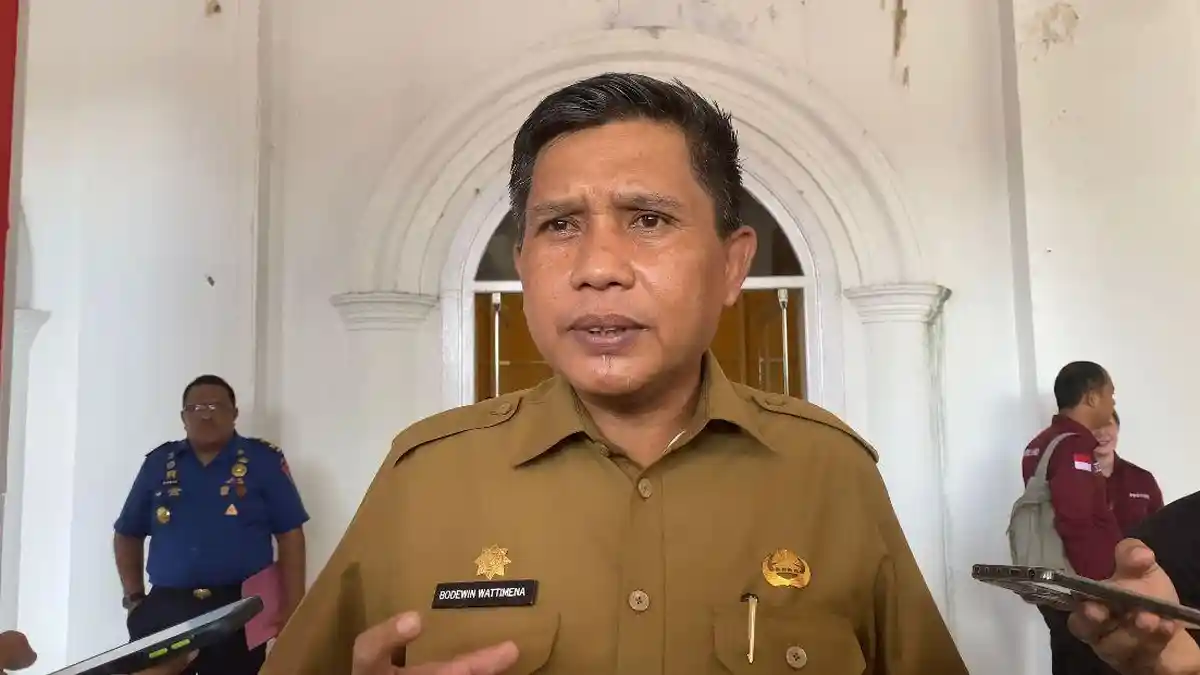 Bodewin Wattimena Ingatkan Warga Tuk Tidak Sok Berkuasa di Kompleks Manapun