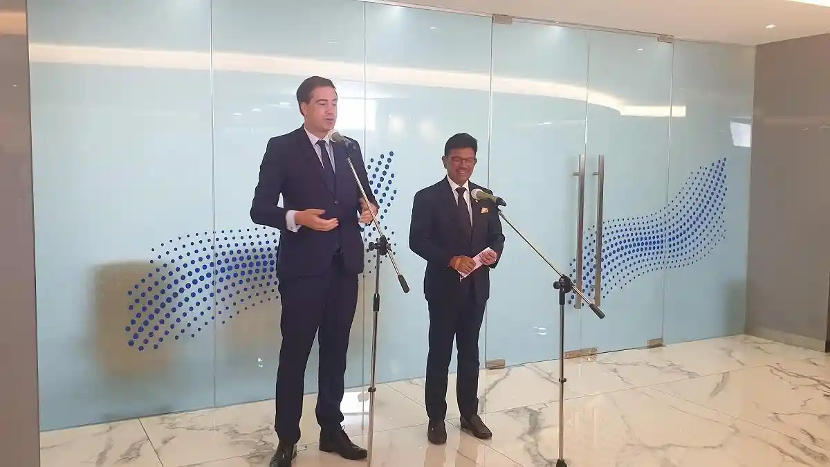 Menkominfo Johnny G Plate: Perancis Akan Berikan Dukungan Kebutuhan Satelit di Indonesia