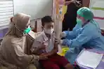 vaksinasi-anak2.jpg