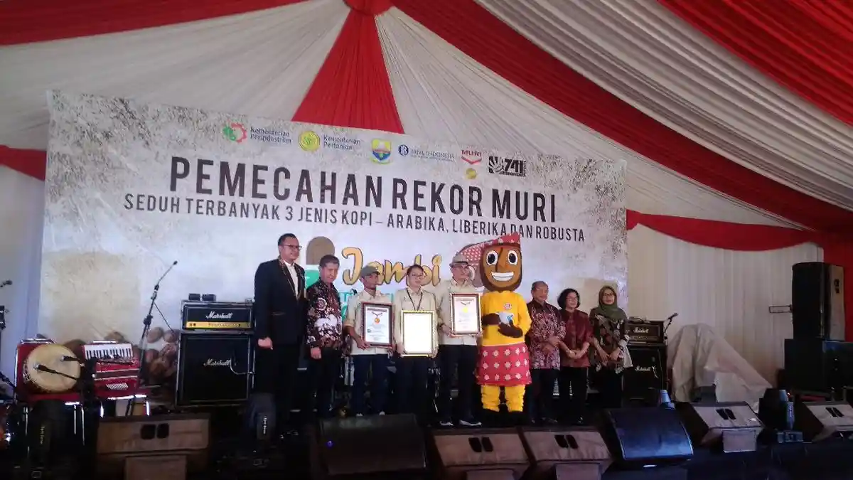 Internasional Coffee Day 2019, Seduh Kopi Terbanyak di Jambi, Memperoleh Rekor Muri