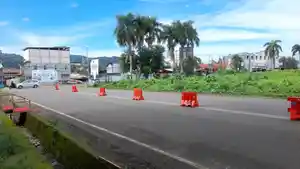 Situasi-arus-Lalu-Lintas-di-dalam-Kota-Mamuju-Sulawesi-Barat-Sulbar-terpantau-sepi.jpg