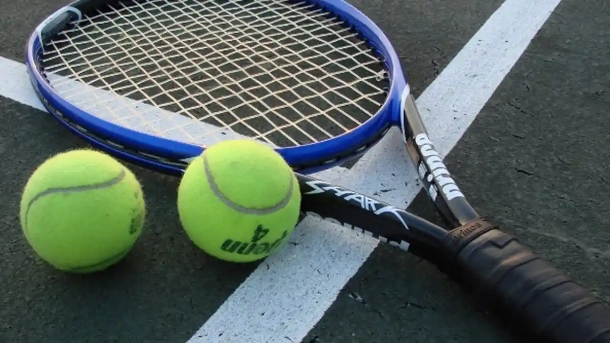 Tenis Regu Putri Kalsel Melaju ke Delapan Besar