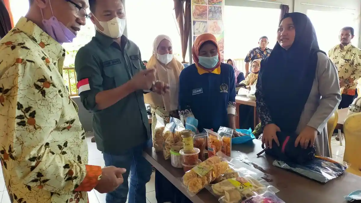 Hasbi Anshory Manfaatkan Masa Reses Untuk Berdialog Bersama Pelaku UMKM di Batanghari