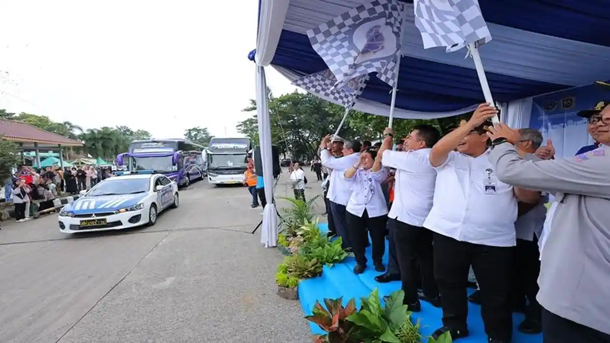 Balik Mudik Gratis dari Palembang ke Jakarta Dilepas, 5 Bus Angkut Pemudik Pasca Lebaran - lepasmudik2.jpg