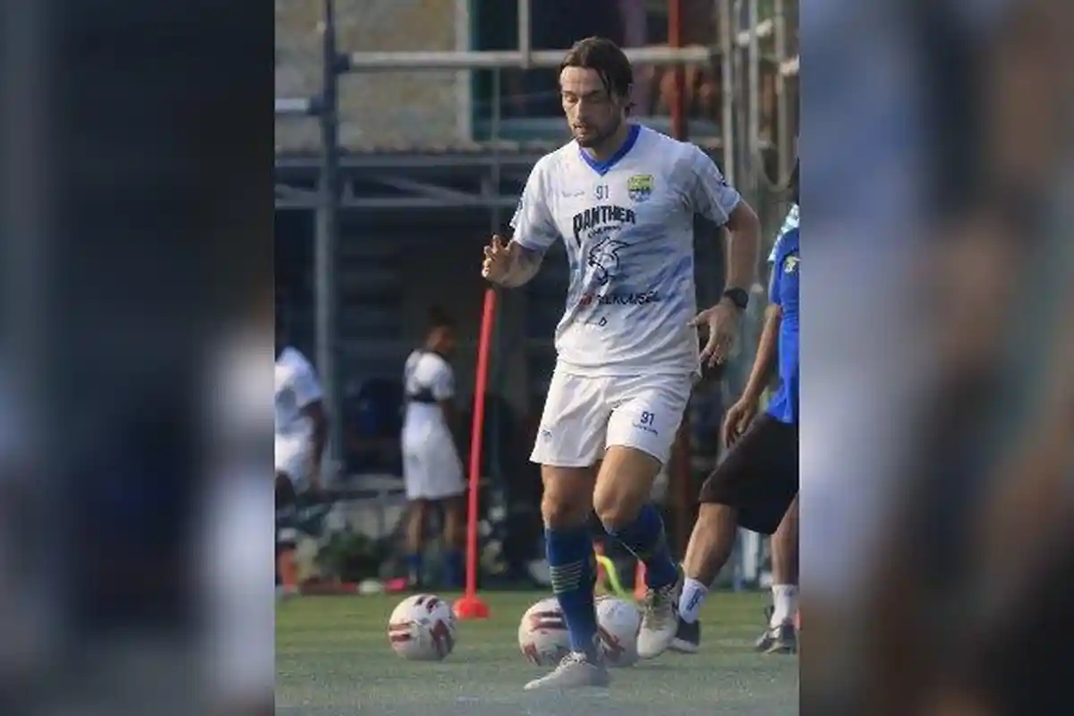 Persib Bandung Rekrut Eks Gelandang Persija Jakarta, Dikontrak Jangka Panjang, Hari Ini 3 Tahun Lalu