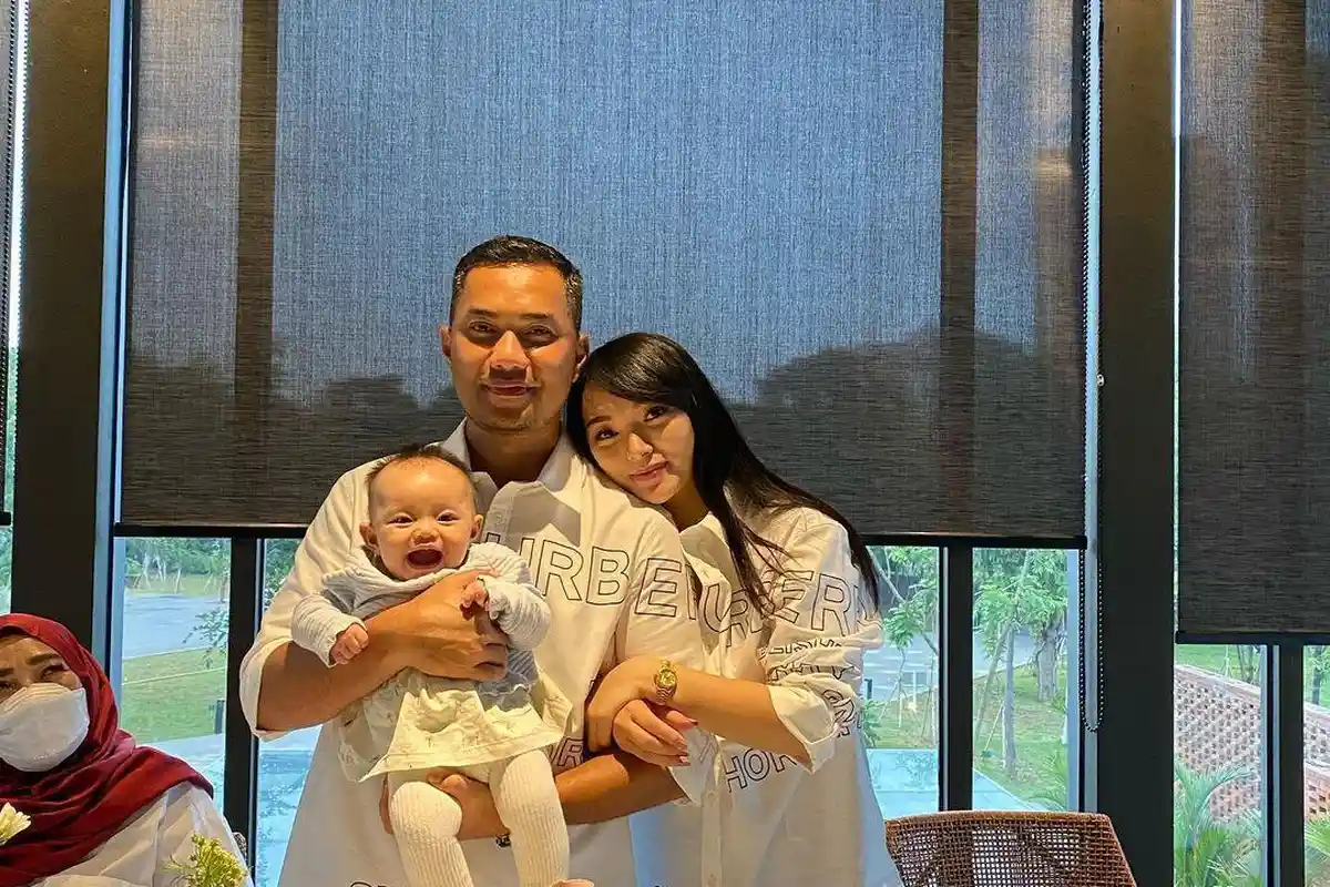 Tepis Isu Suaminya Bangkrut, Zaskia Gotik Tak Mau Ambil Pusing: Orang Ngomong Apa Aja, Terserah!