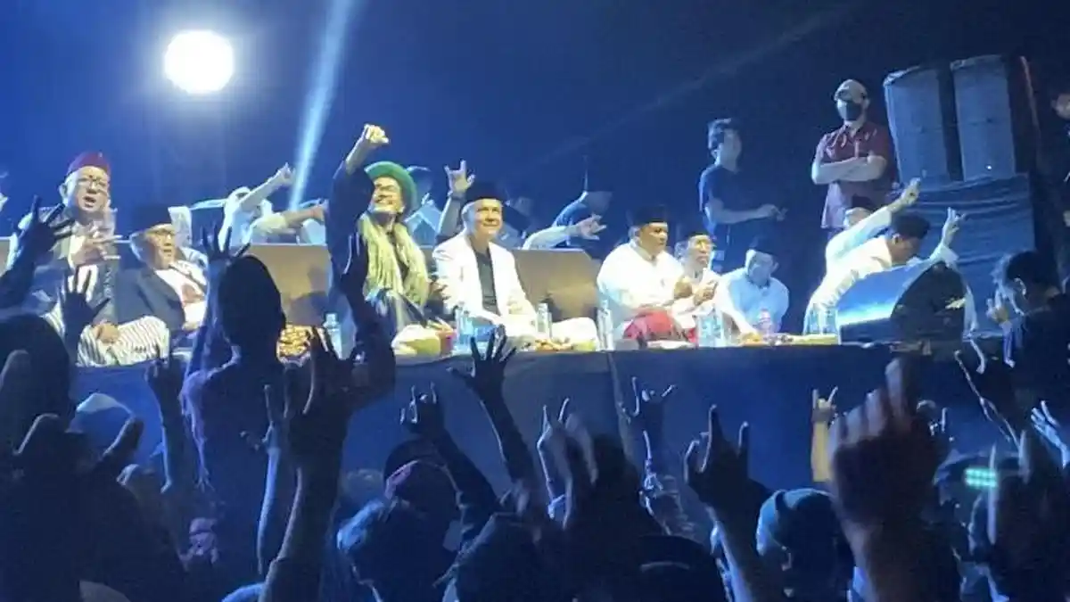 Selawatan Bareng Gus Ali di Bandungan, Ganjar Ajak Masyarakat Rukun dan Kompak