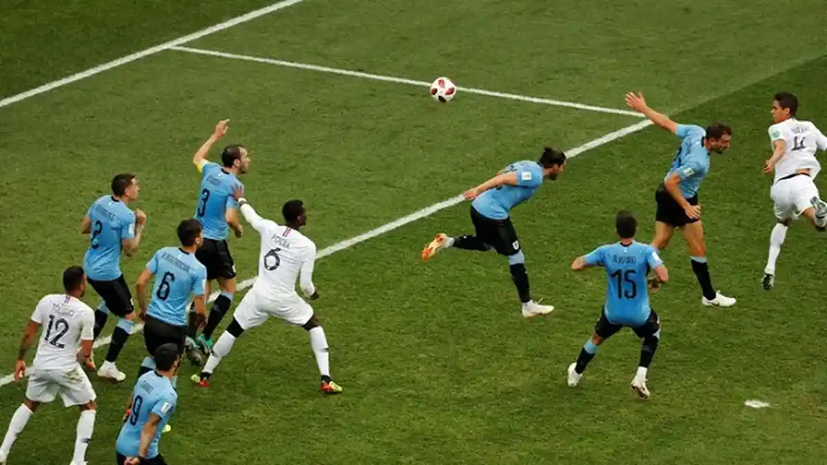 UPDATE GOL Uruguay Vs Prancis Piala Dunia 2018 Skor 0-1, Gol Raphael Varane Bikin Heboh!
