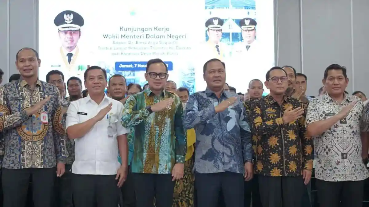 Wamen Bima Arya Puji Efisiensi Pemkab Karawang, Ingatkan Target 20 Ribu Aset Koperasi