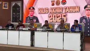 20251231_Kapolres-Kutai-Kartanegara-AKBP-Khairul-Basyar-dalam-rilis-akhir-tahun-2025.jpg
