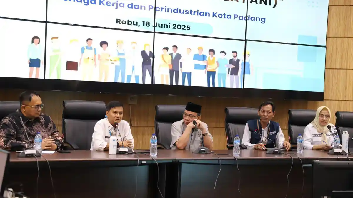 Pemko Padang Dorong Program Padang Melayani Lewat Peningkatan Kompetensi Sumber Daya Manusia