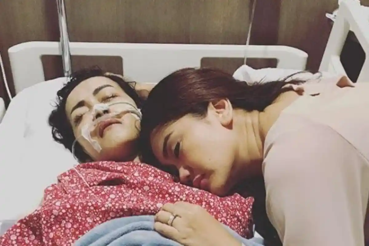 Para Artis Tergesa-gesa dan Silih Berganti Sambangi Julia Perez, Makin Parahkah Kondisinya?