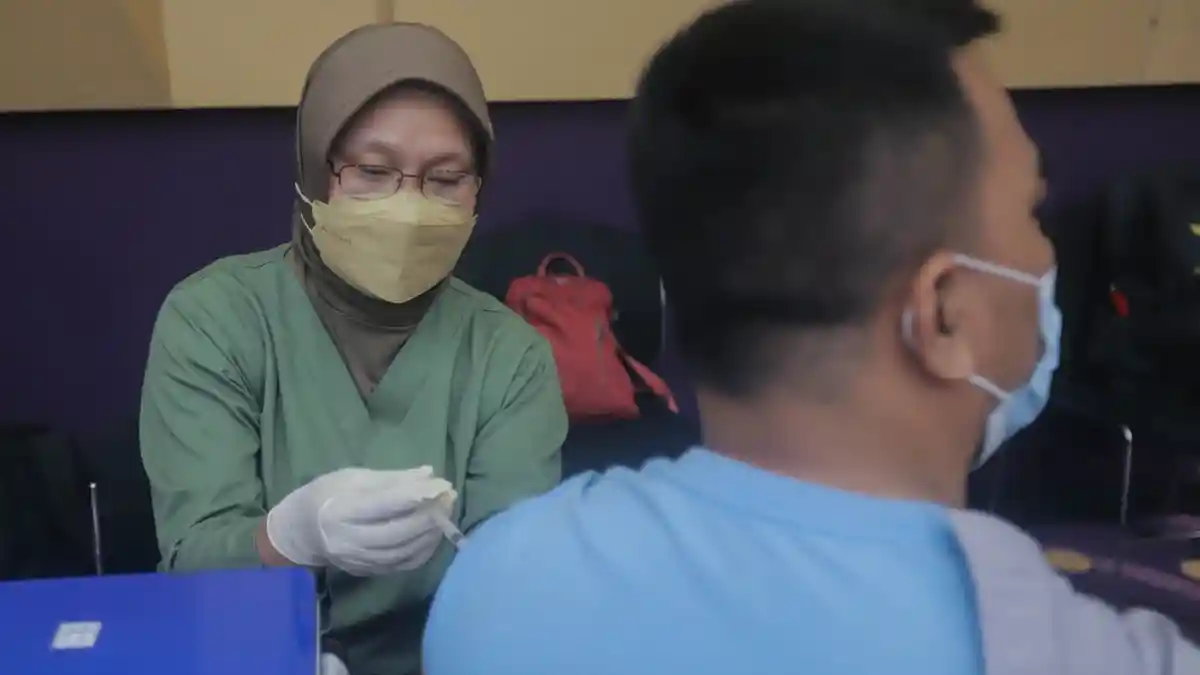 2,5 Juta Warga Diminta Mengulang Vaksinasi Covid-19, Ini Alasannya