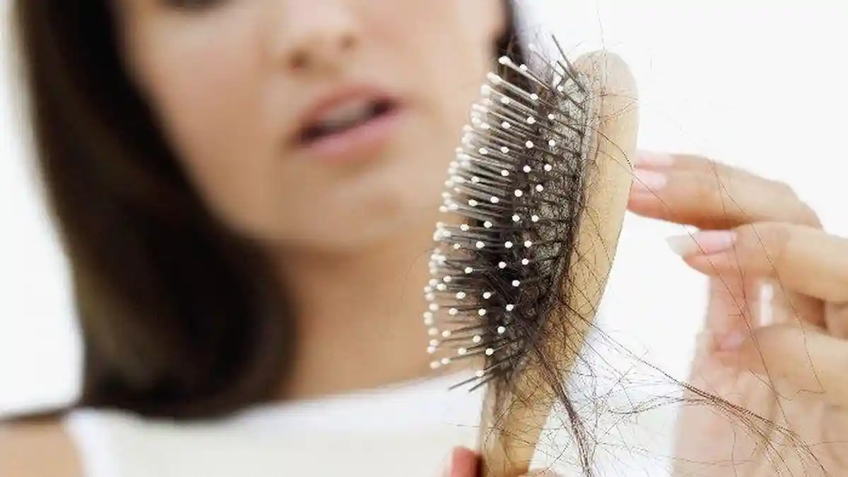 Rambutmu Rontok? Hindari 6 Kesalahan yang Sering Dilakukan Banyak Orang