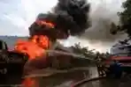 Truk BBM Terbakar Hanguskan 8 Rumah di Lampung