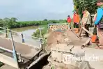 Kondisi-jembatan-putus-diterjang-arus-sungai-saat-hujan-lebat-di-Desa-Kedunggempol-mojokerto.jpg