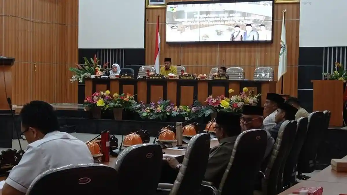 DPRD Palu Rapat Paripurma Dengar Pendapat Akhir Wali Kota soal APBD Perubahan 2023
