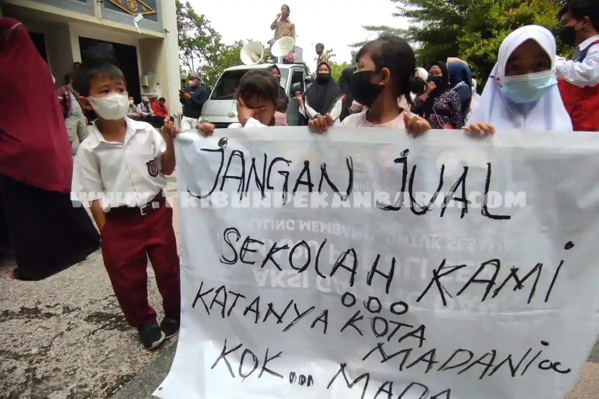 SDN 01 Pekanbaru Dialihfungsikan Jadi Pasar, Kata Wali Kota Bukan Pengusuran Tapi Ada Merger