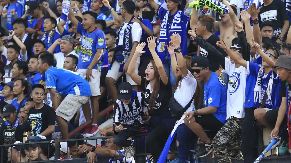 Apa Kata Bobotoh Persib Bandung, Omid Nazari Begitu Menggoda, Tapi Jangan 'Gede Ambek' Seperti Eze