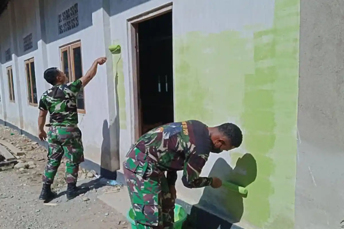 Karya Bhakti Yonif 743/PSY Bagi Masyarakat Sulamu Kabupaten Kupang