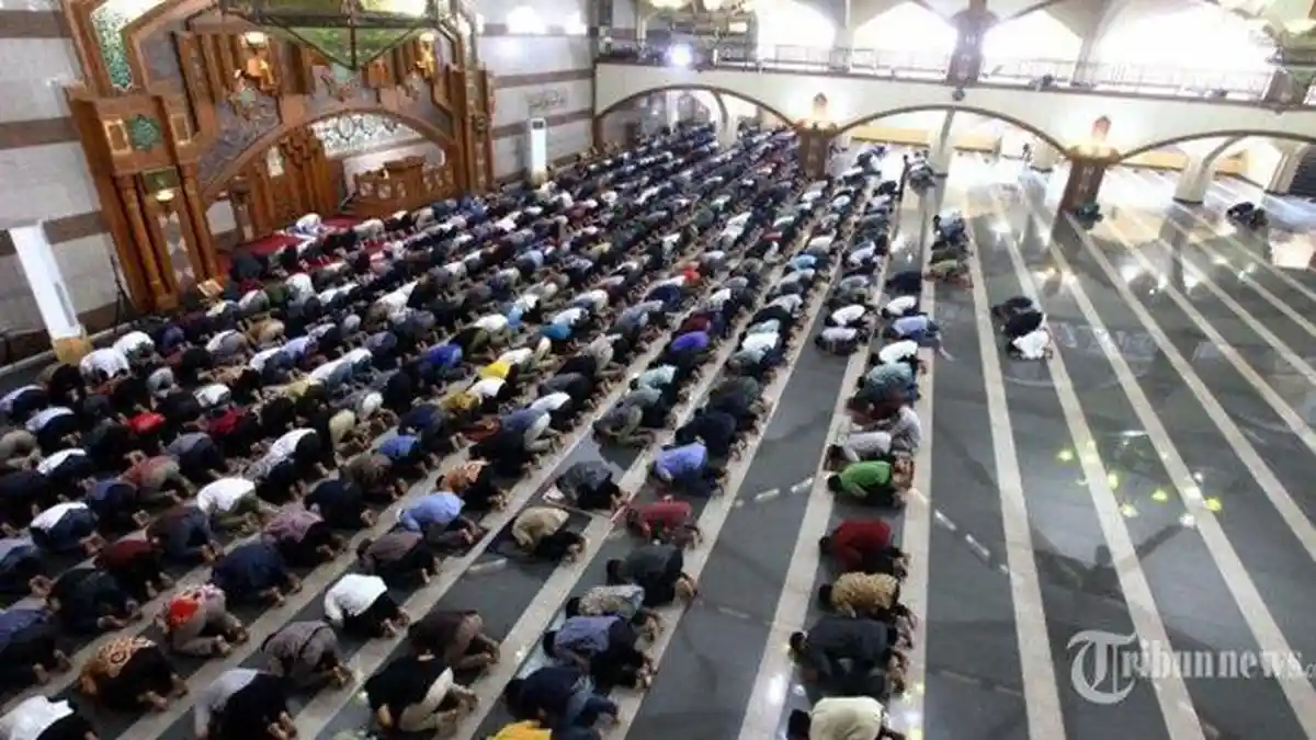 7 Pekerjaan yang Baik Dilakukan Sebelum Ibadah Sholat Jumat