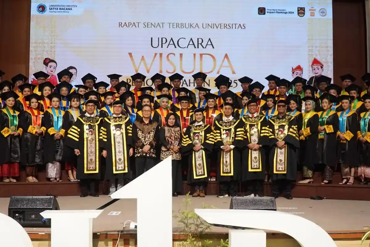 Rektor Intiyas Kukuhkan 827 Winisuda, UKSW Cetak Lulusan Siap Bersaing di Dunia Kerja 