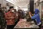 bupati-gresik-fandi-akhmad-yani-saat-meninjau-pasar-driyorejo.jpg