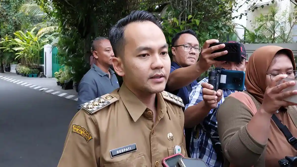 23 Aduan Masuk Posko THR Solo, Respati: "Aku Yo Ngewangi Nagihi"