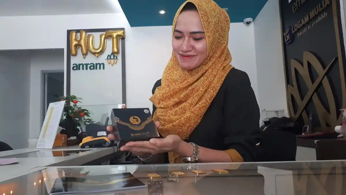 Harga Emas Antam Turun Sampai Rp49 Ribu per Gram, Bagaimana di Pegadaian? Cek Update Hari ini