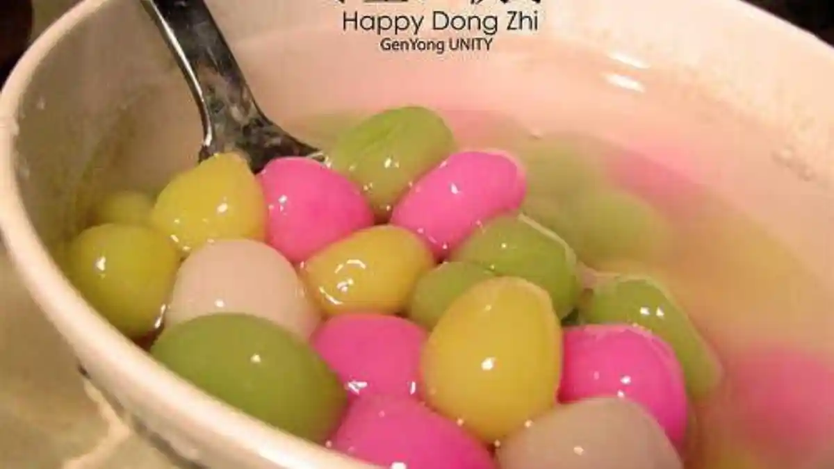 Kue Onde yang Bulat Itu Ternyata Mengandung Makna yang Hangat ...