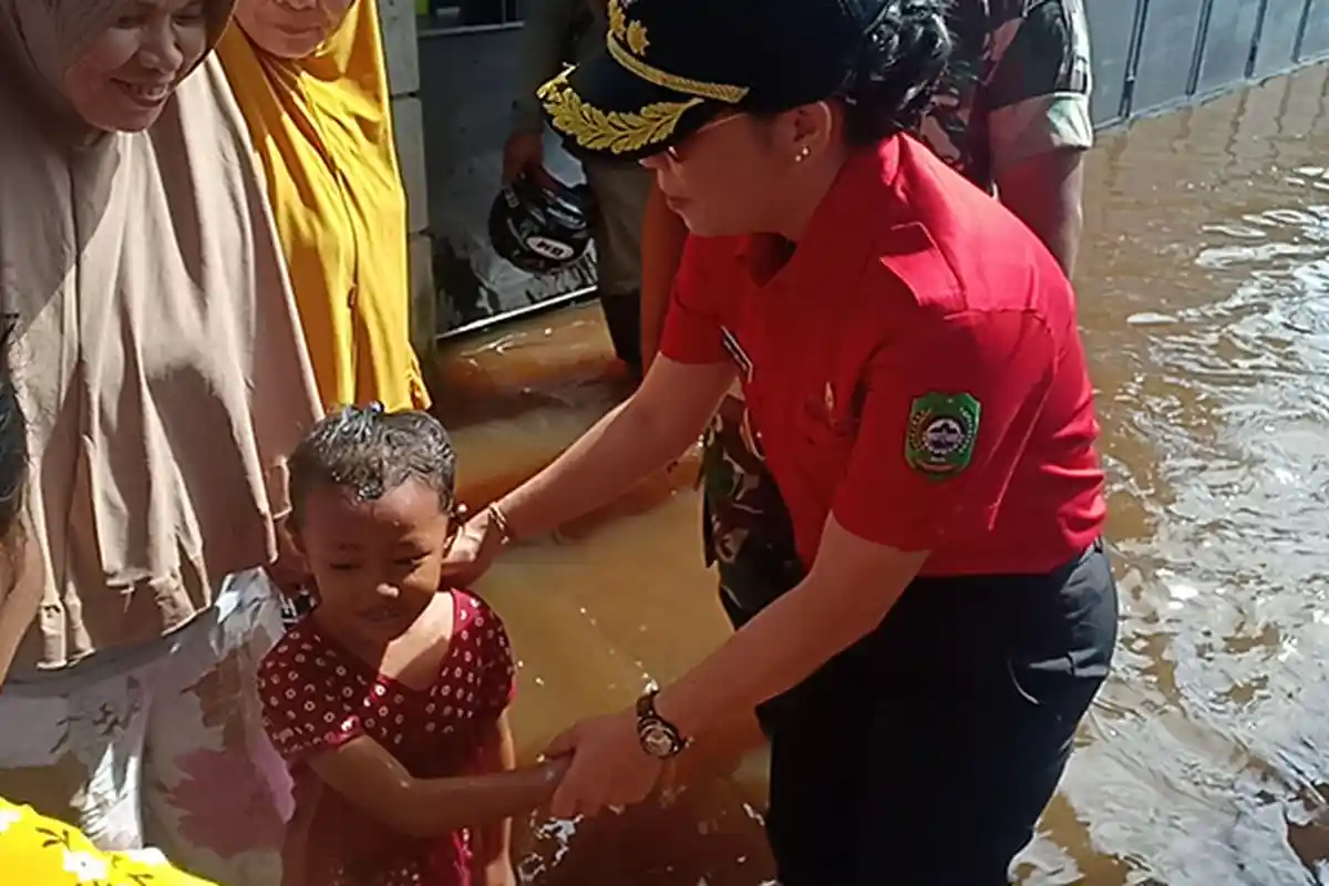 Daerah Kalbar Langganan Banjir, 26 KK di Singkawang Mengungsi Tjhai Chui Mie Akan Bangun Embung