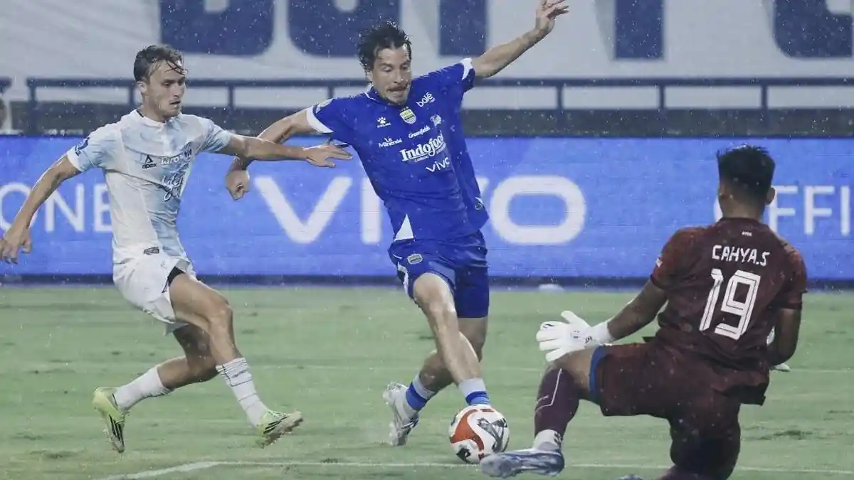 Persib Bandung Kalahkan PSIM, Thom Haye Ngaku Senang tapi Harusnya Bisa Menang 3-0