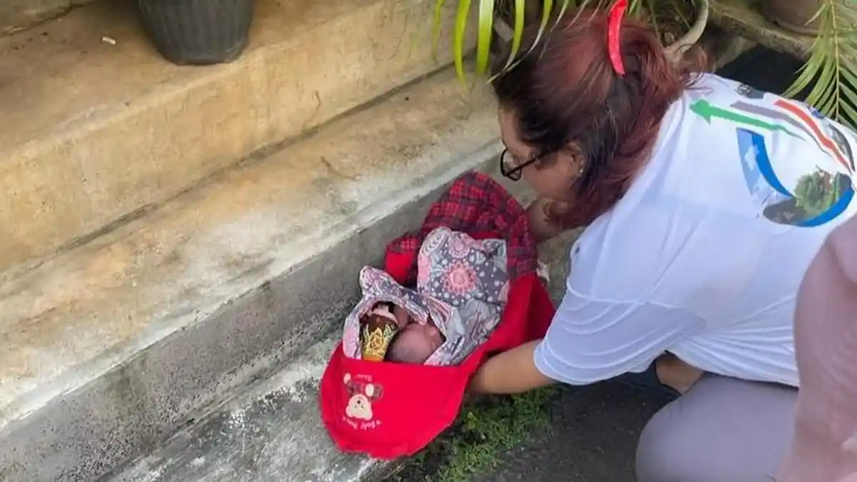 Sepasang Kekasih Tega Buang Bayi yang Baru Dilahirkan, Terekam CCTV