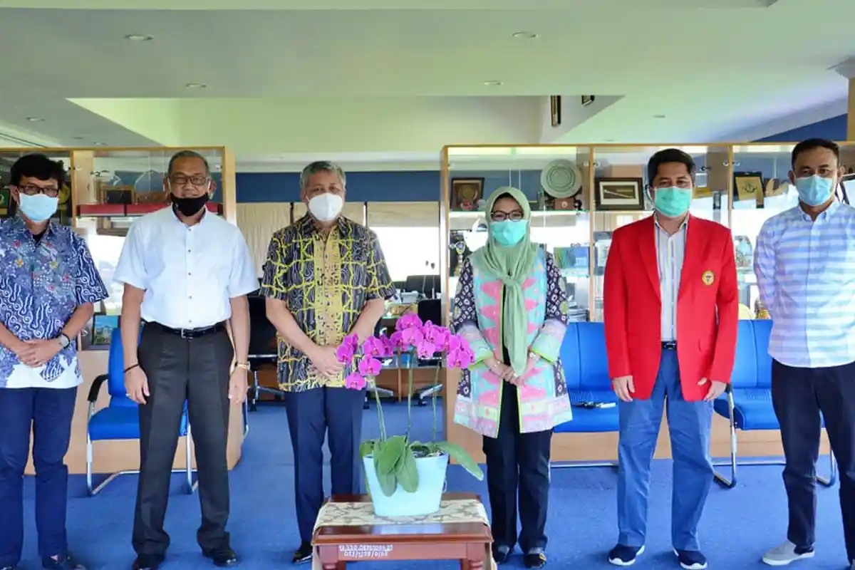 Bahas Rencana Pengadaan Kampus Pertanian dan Perikanan, Bupati Pinrang Temui Rektor Unhas