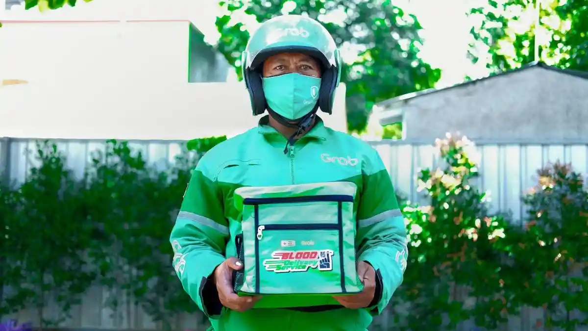 Pertama di Indonesia, PMI Gandeng Grab untuk Pengantaran Dokumen dan Kantong Darah di Makassar