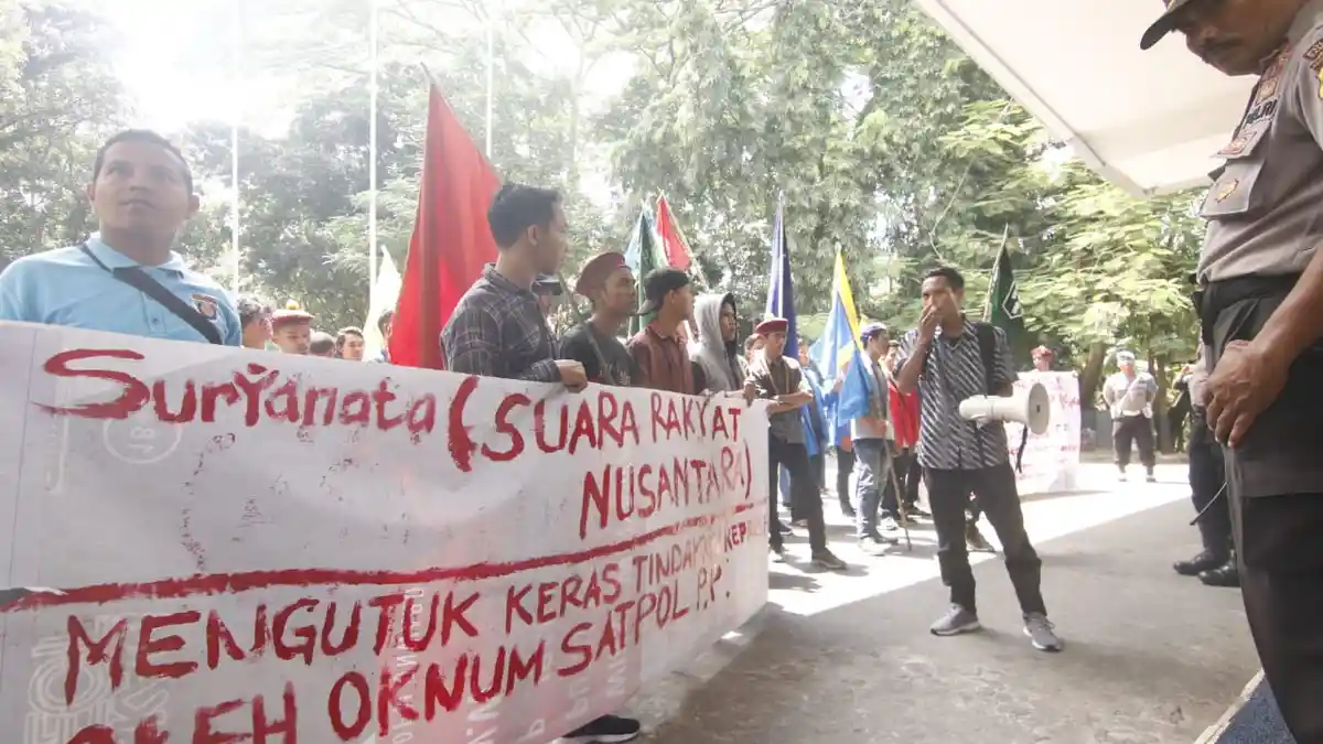 8 Mahasiswa Dipukul, Kepala Satpol PP Samarinda Dituntut Mundur