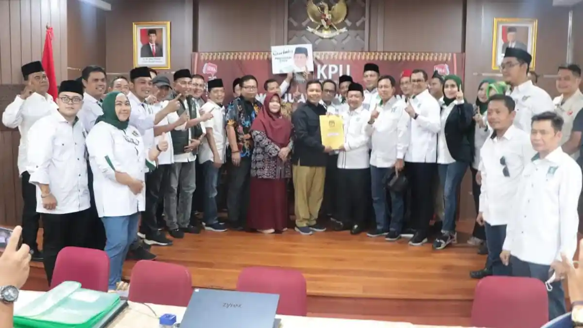 Daftar ke KPUD, Bacaleg PKB DPRD DKI Phang Mui Jun Siap Berjuang di Tambora 