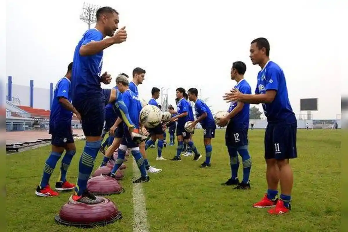 Enjoynya Pemain Persib saat Kembali Lagi ke Lapangan Bermain Sepak Bola, Nantikan Kepastian, INFO