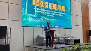 Gubernur-NTT-Melki-Laka-Lena-membuka-acara-Diskusi-Kebijakan-Adaptasi-Perubahan-Iklim-Berkelanjutan.jpg