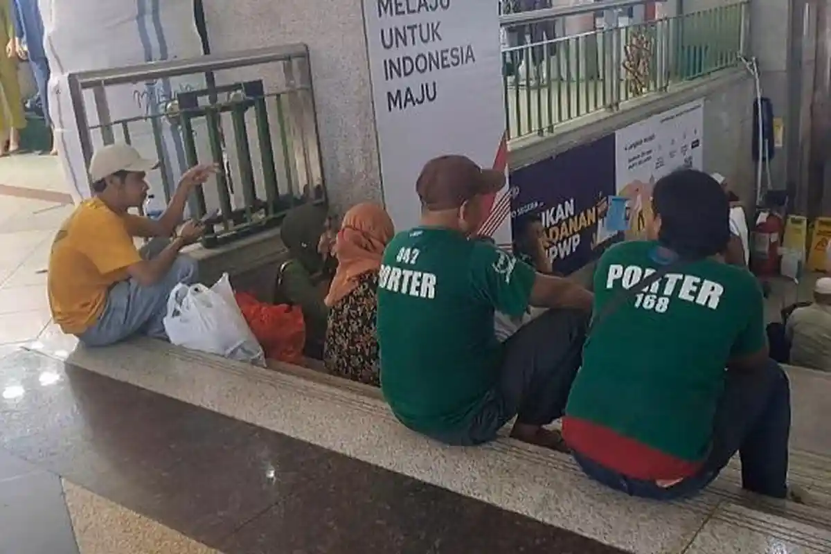 Nestapa Para Porter Ditengah Sepinya Kondisi Pasar Tanah Abang
