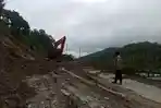 Alat-berat-excavator-milik-PUPR-Ace.jpg