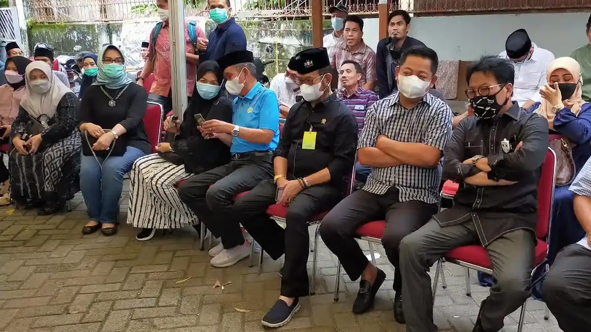 Menteri Pertanian Syahrul Yasin Limpo dan RMS Melayat ke Rumah Duka Abdul Latief