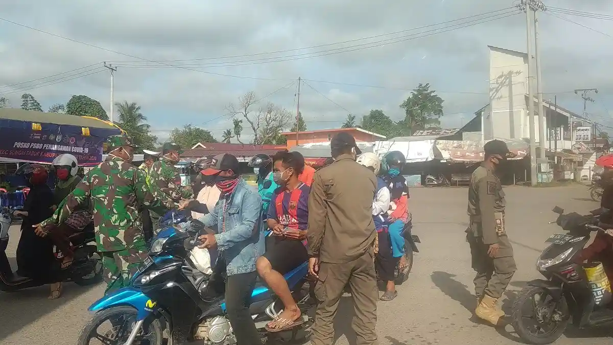 Pos PSBB Simpang Empat Sungai Tabuk Makin Ramai, Begini Kata Kapolsek Matraman
