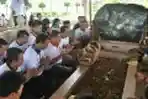 Anas dan Pasek ke Makam Bung Karno